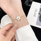 [Clover Jewelry]ラッキーホワイトMOP梅の花ブレスレット