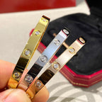 [Clover Jewelry]ラブブレスレット 6.1mm ダイヤモンド10石