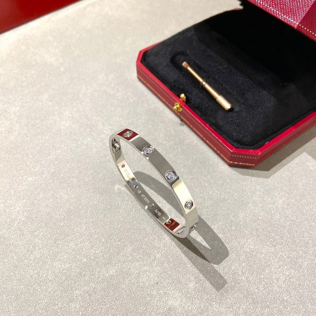 [Clover Jewelry]ラブブレスレット 6.1mm ダイヤモンド10石