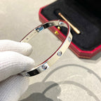 [Clover Jewelry]ラブブレスレット 6.1mm ダイヤモンド10石