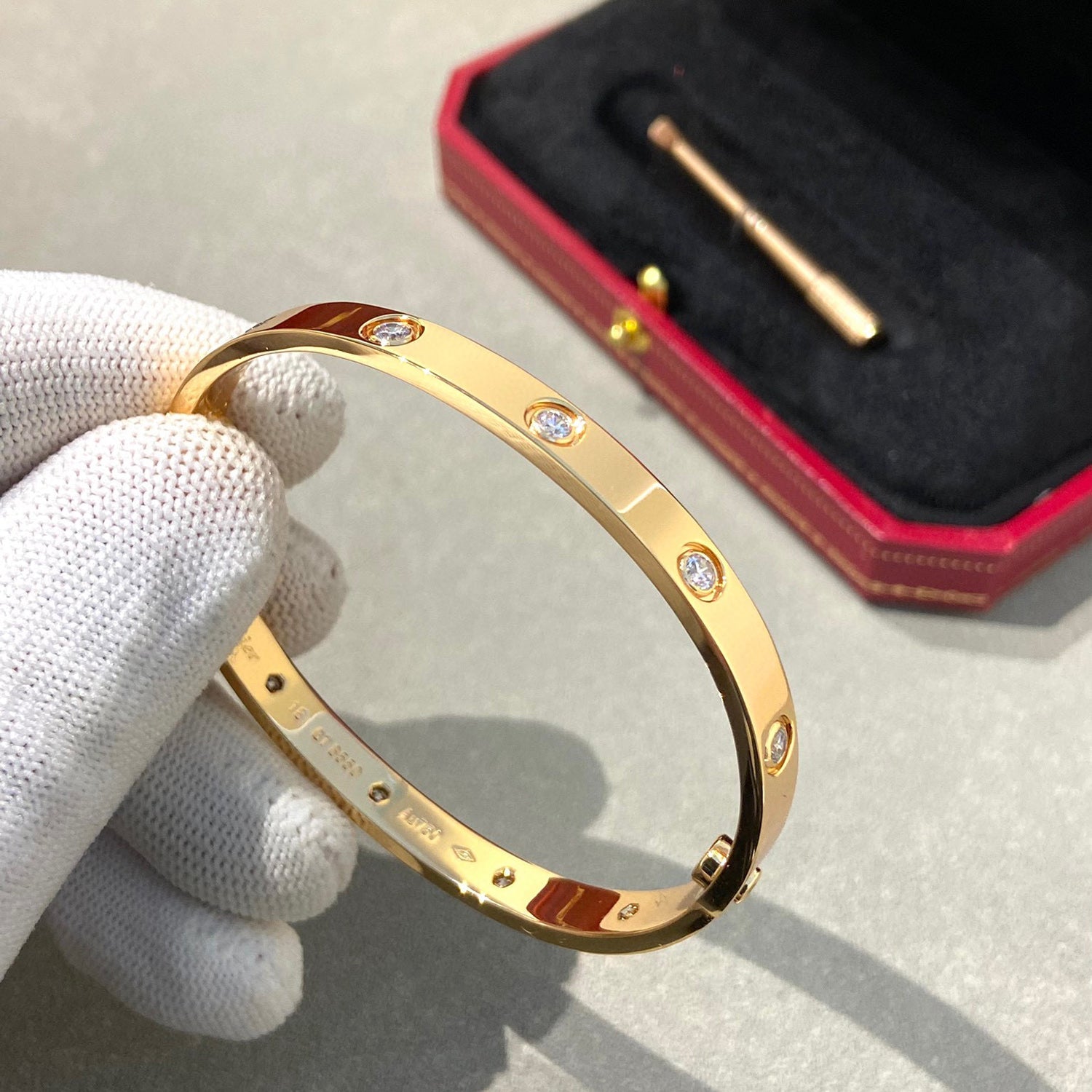 [Clover Jewelry]ラブブレスレット 6.1mm ダイヤモンド10石