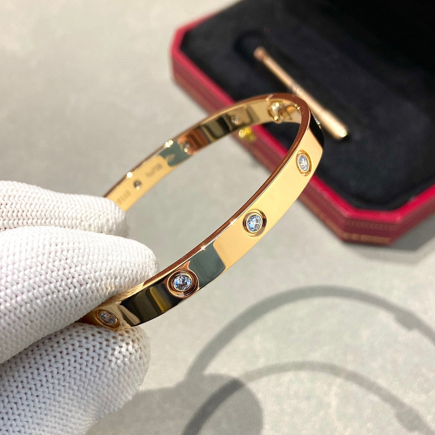 [Clover Jewelry]ラブブレスレット 6.1mm ダイヤモンド10石
