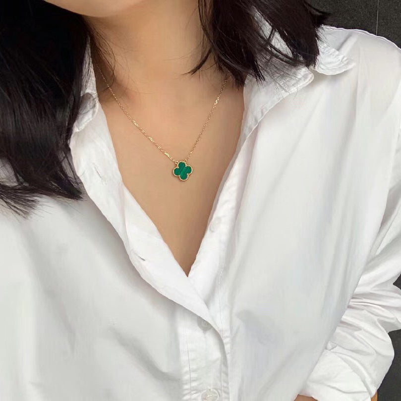 [Clover Jewelry]クローバー 15MM マラカイト シングル フラワー ネックレス