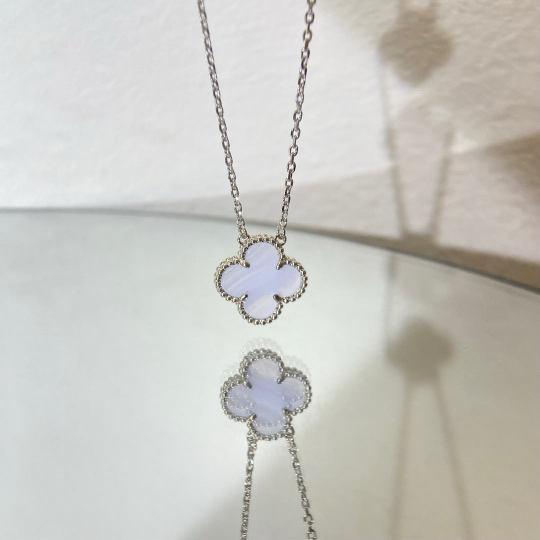 [Clover Jewelery]CLOVER 15MM BLUE CHALCEDONY NECKLACE SILVER