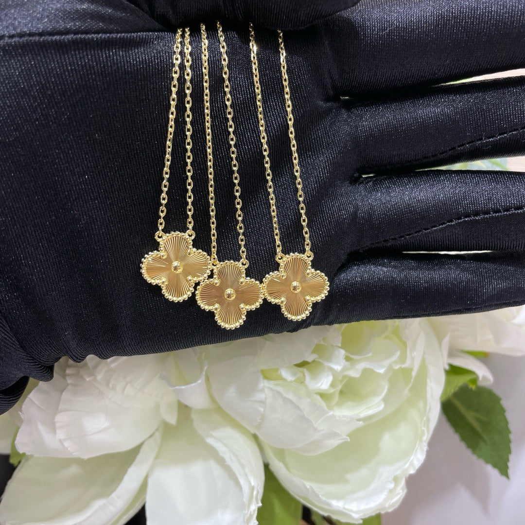 [Clover Jewelry]CLOVER 15MM LASER-HALSBAUM