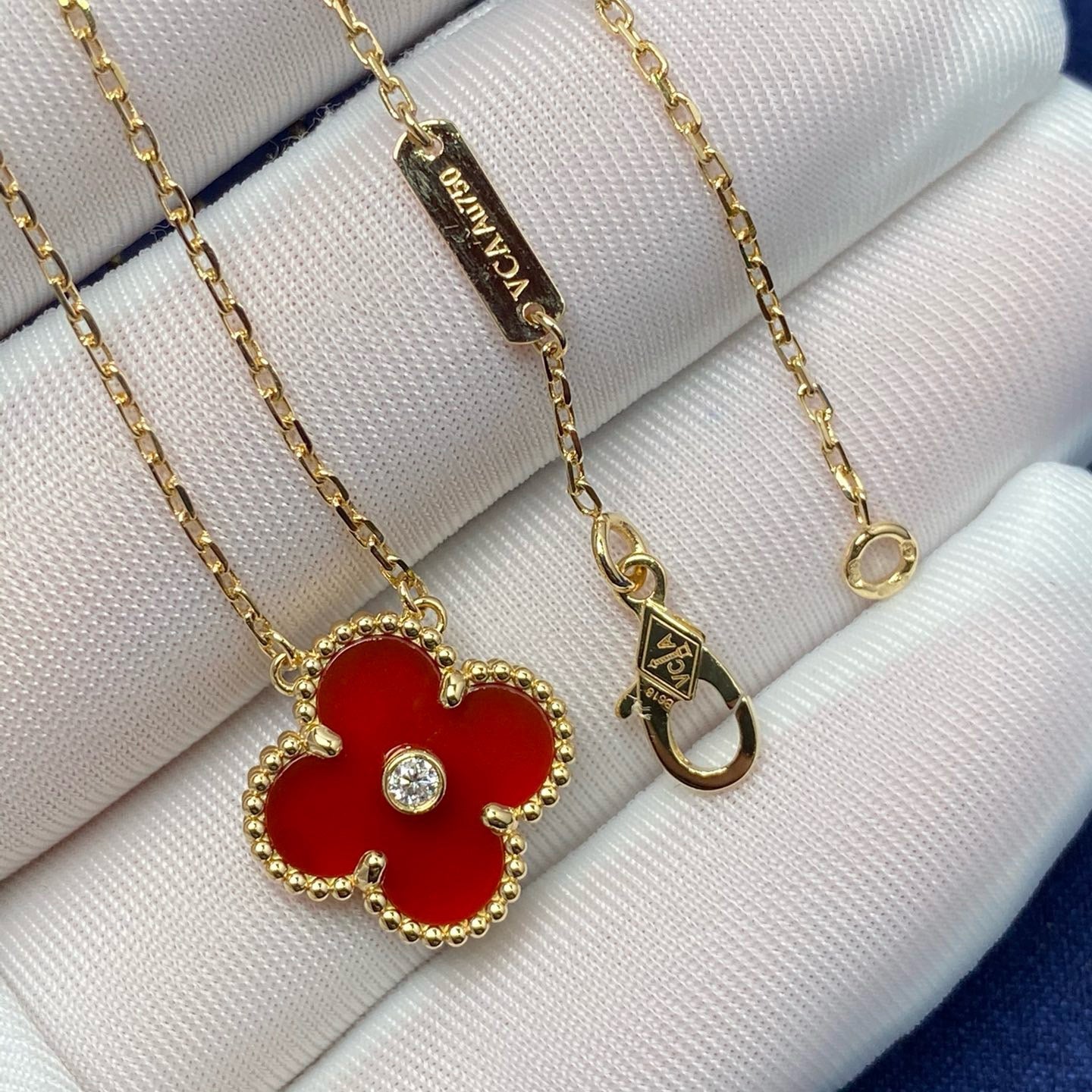 [Clover Jewelery]CLOVER 15MM DIAMOND CARNELIAN NECKLACE