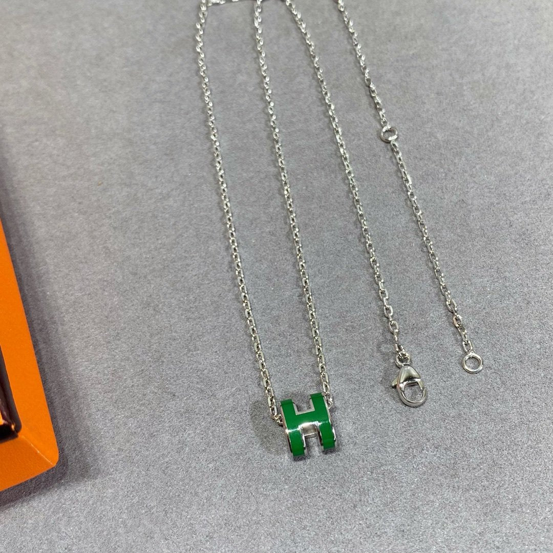 [クローバージュエリー]POP H グリーンネックレス シルバーアンドゴールド