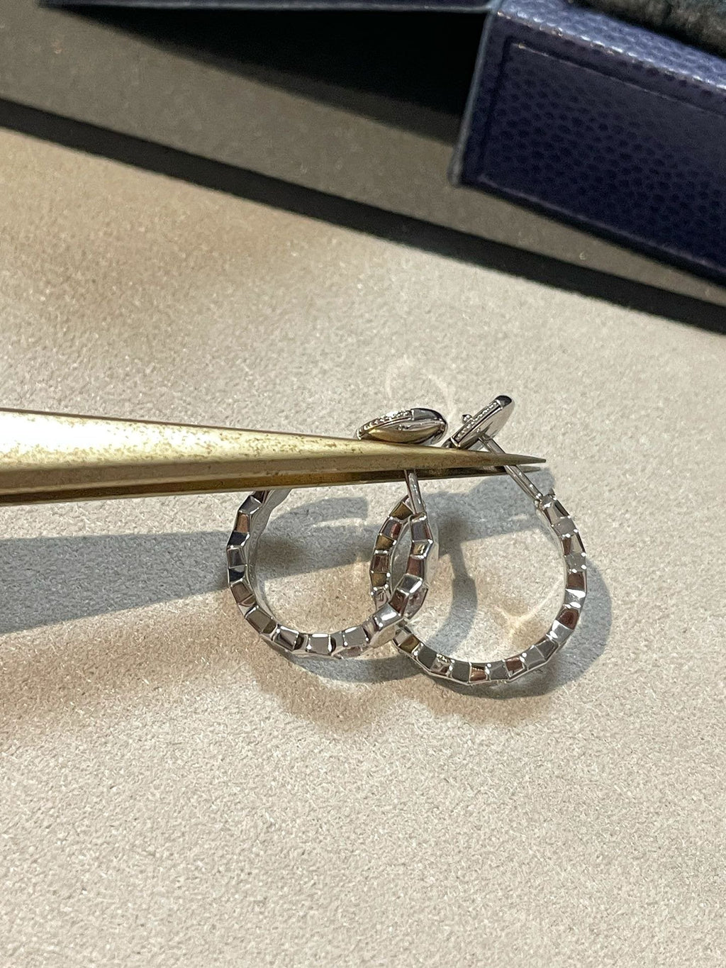 [Clover Jewelry]Hohles Design Vierblättriges Kleeblatt Ring