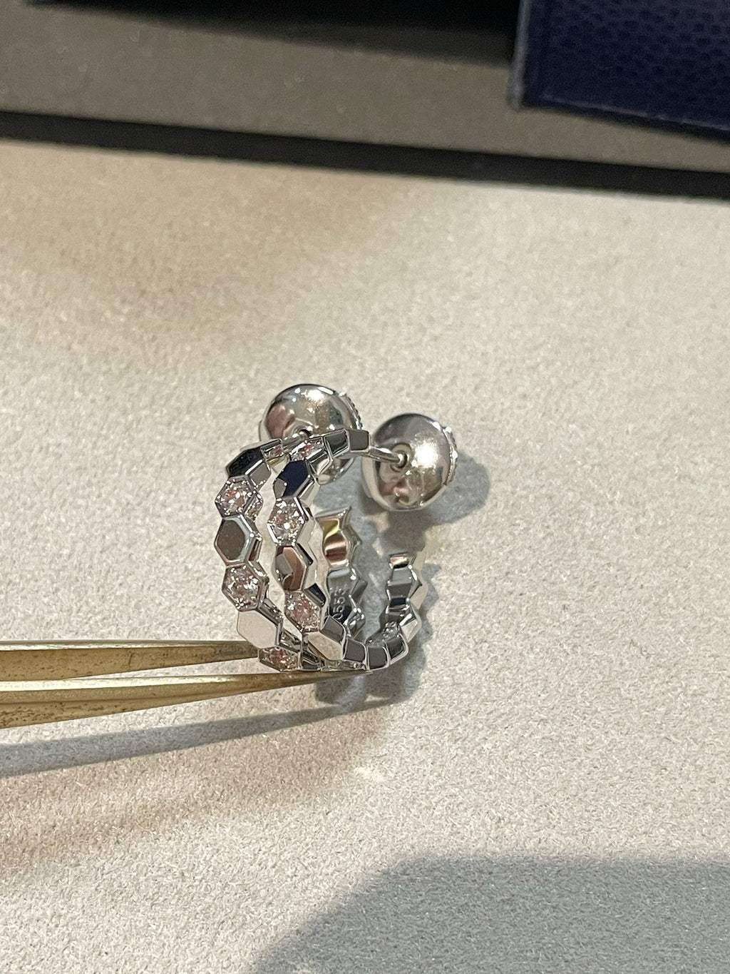 [Clover Jewelry]Hohles Design Vierblättriges Kleeblatt Ring