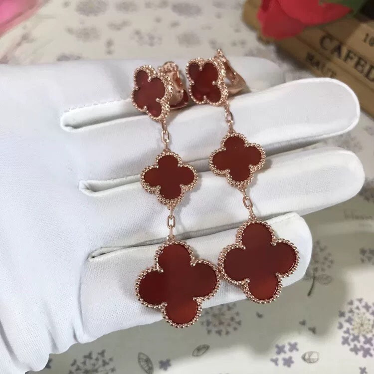 [Clover Jewelry]KLEE 3 MOTIV CARNELIAN HÄNGEOHRRINGE