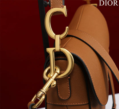 SADDLE BAG 25 WITH STRAP GOLD GRAINED CALFSKIN GHW