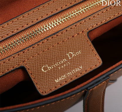 SADDLE BAG 25 WITH STRAP GOLD GRAINED CALFSKIN GHW
