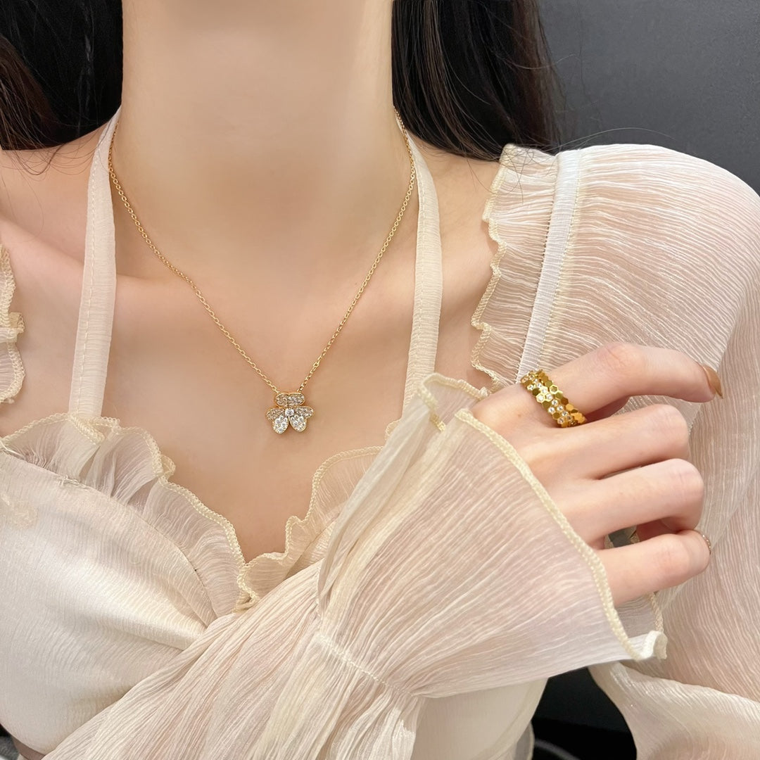[Kleeblatt Schmuck] BLUMEN DIAMANT HALSKETTE