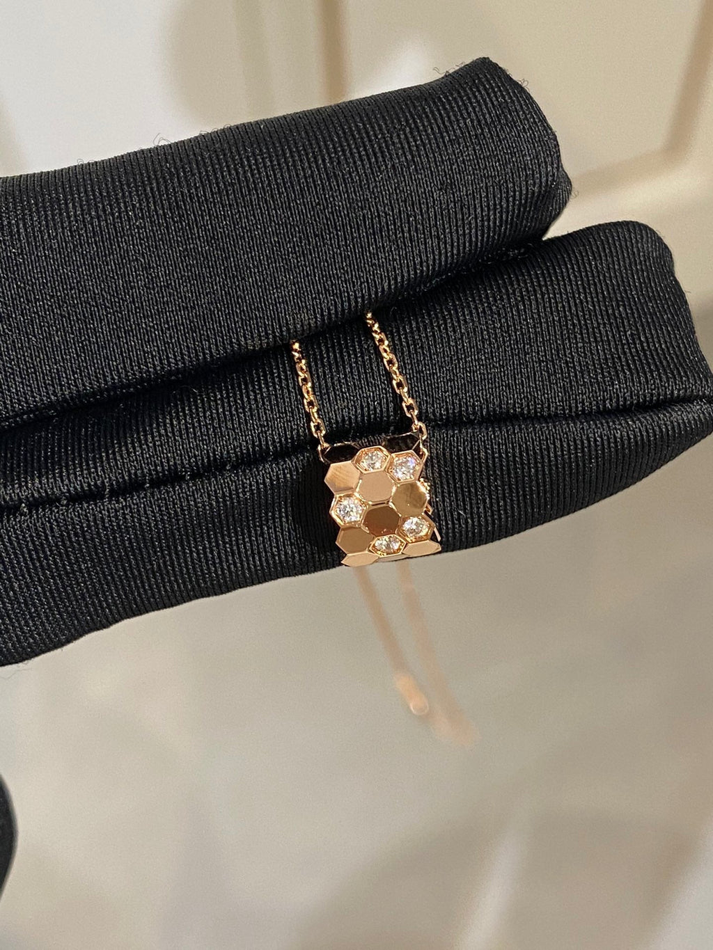 [Clover Jewelry]BEE LOVE DIAMOND NECKLACE
