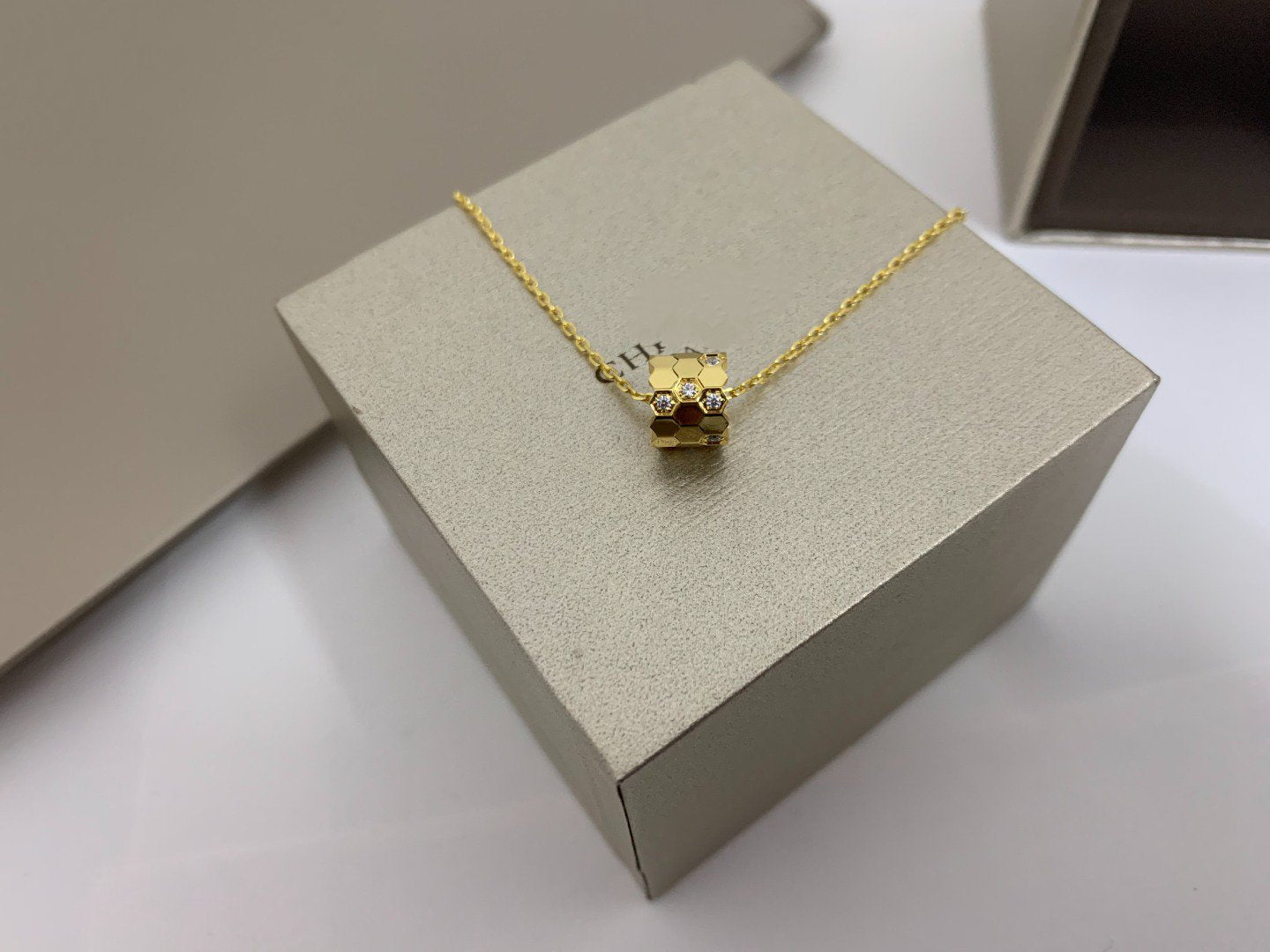 [Clover Jewelery]BEE LOVE DIAMOND NECKLACE