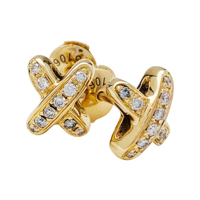 ```json
[
  {
    "translated_text": "[Clover Jewelry]JEUX GOLD DIAMOND OHRRINGE",
    "original_text": "[Clover Jewelry]JEUX DE GOLD DIAMOND EARRINGS"
  }
]
```