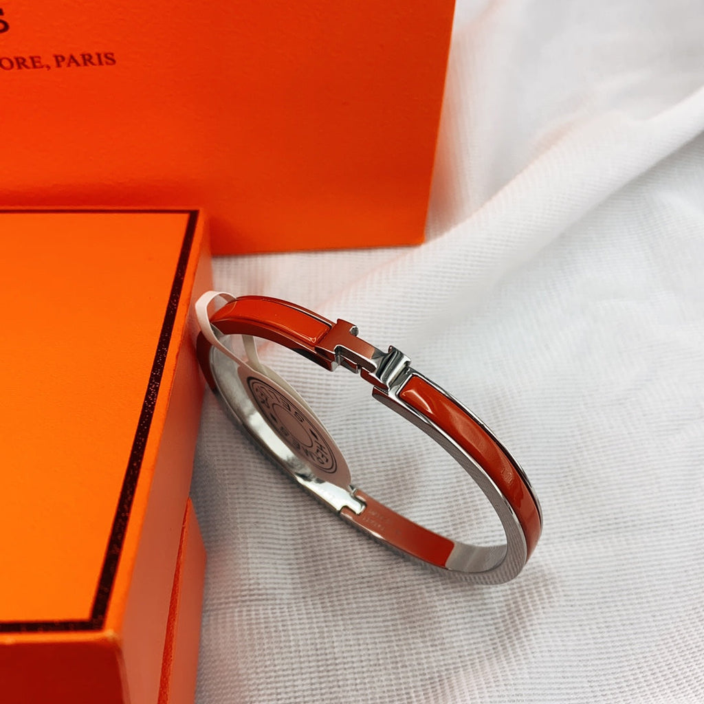[クローバージュエリー]クラシック HM クリックレッド エナメルブレスレット 8MM
