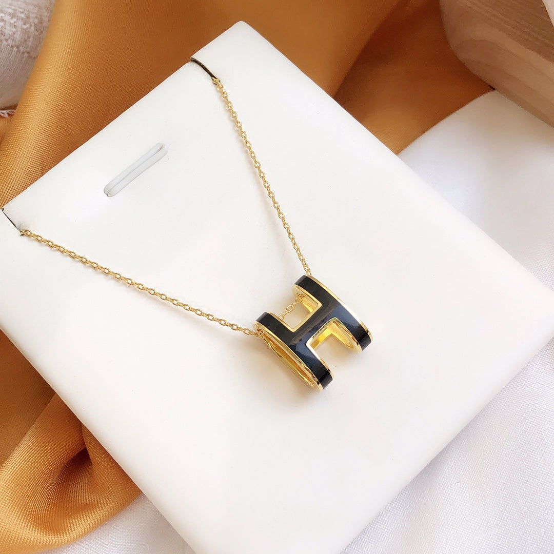[Clover Jewelery]HM CLIC BLACK ENAMEL GOLD NECKLACE