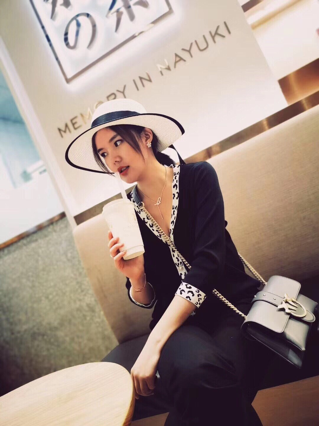 [Clover Jewelery]HM FIRE PIG NOSE NECKLACE TRENDY STREET