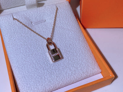 [Clover Jewelery]HM ADVANCED NICHE LOCK HEAD NECKLACE DIAMONDS