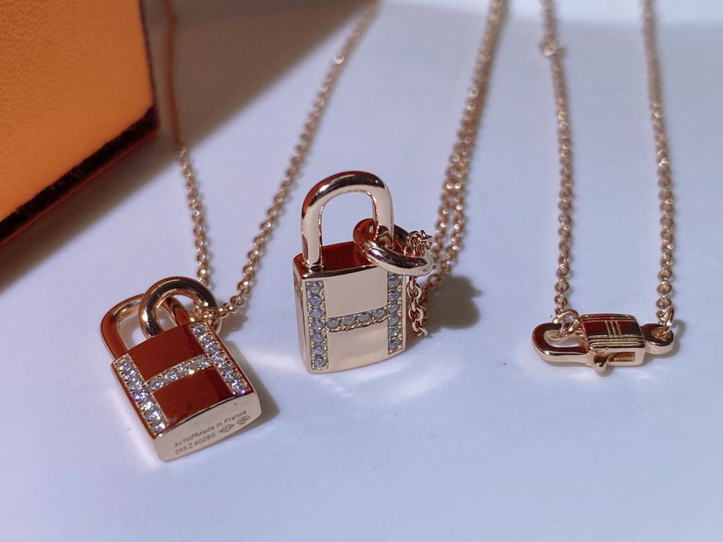 [クローバー・ジュエリー]HMアドバンスドニッチロックヘッドネックレスダイヤモンド