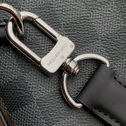 AVENUE SLINGBAG 31 IN BLACK AND GREY DAMIER GRAPHITA CANVAS CALFSKIN