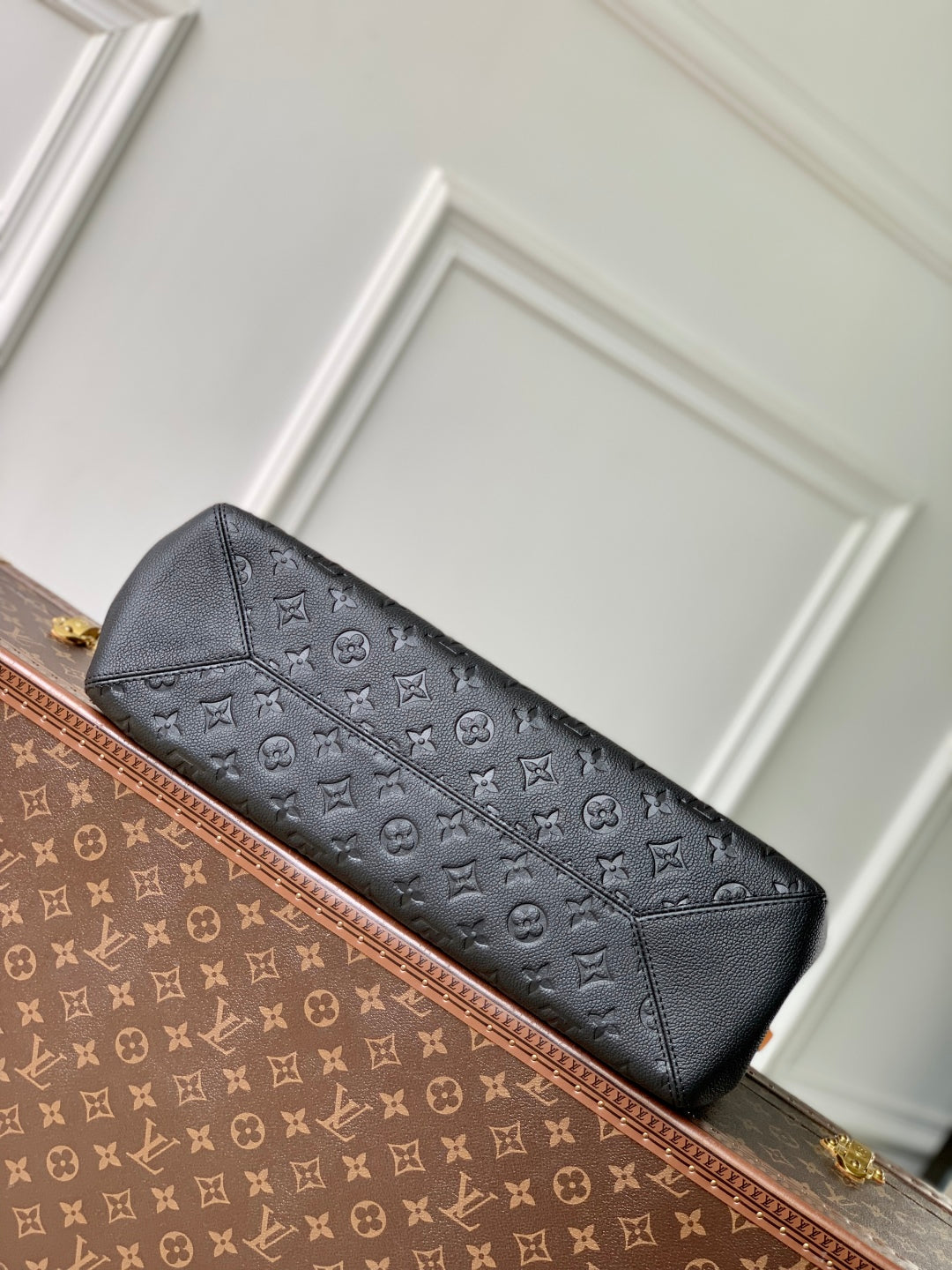 ANYTIME MM 42 IN BLACK MONOGRAM EMPREINTE CALFSKIN GOLD HARDWARE