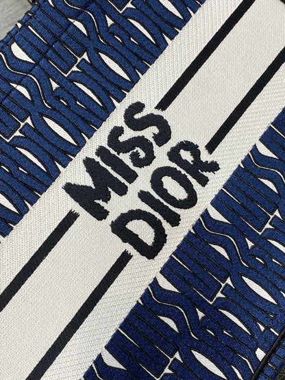 MISS MEDIUM TOTE 36 IN WHITE MIX DEEP COVE BLUE CANVAS