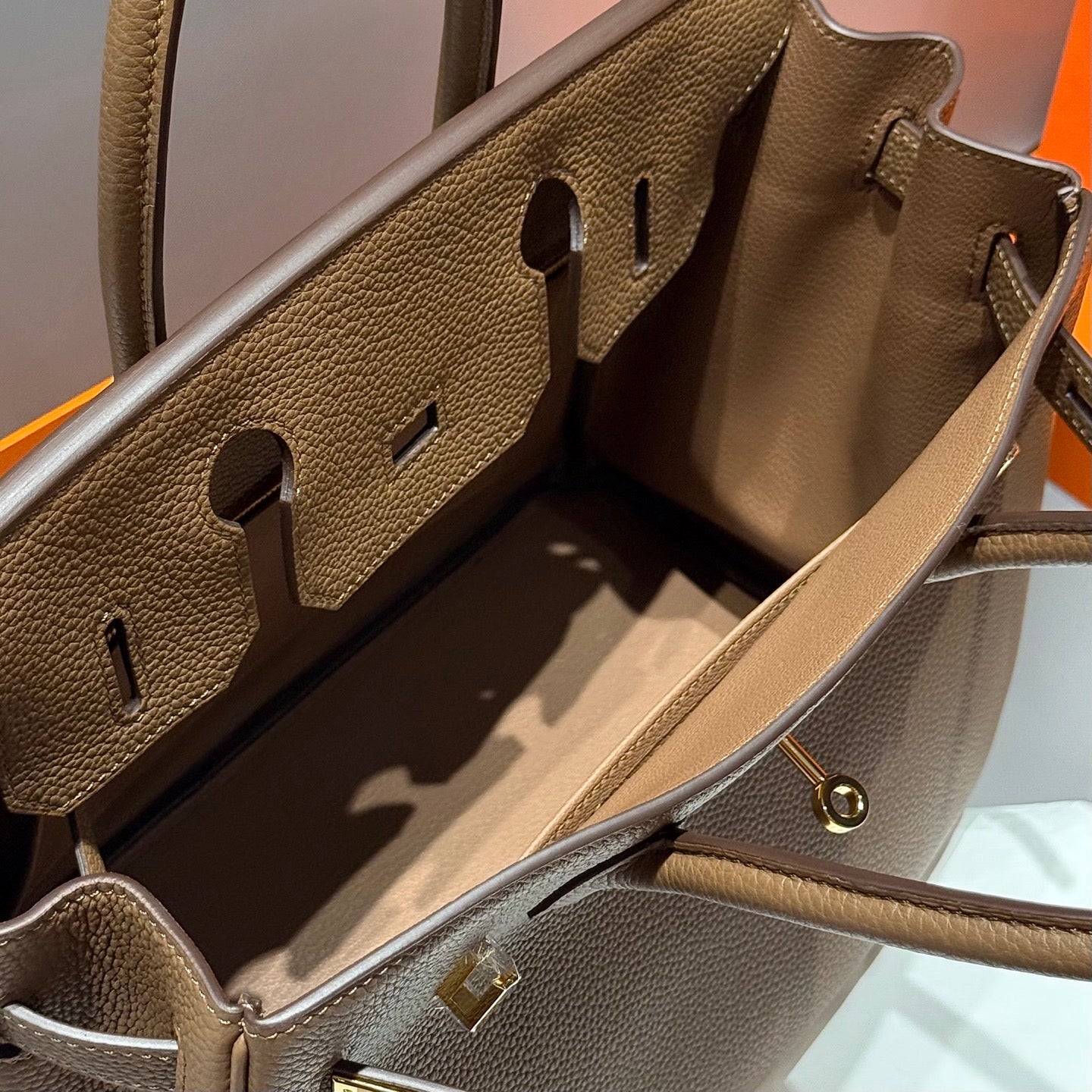 25S HERMES BIRKIN 30 IN DARK BROWN CALFSKIN GOLD HARDWARE