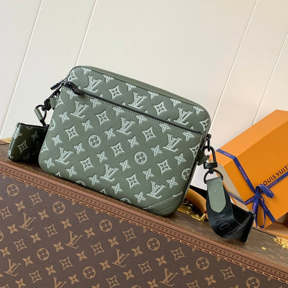 TRIO MESSENGER BAG 25 IN GREEN MONOGRAM SHADOW CALFSKIN