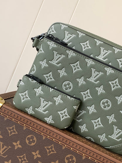 TRIO MESSENGER BAG 25 IN GREEN MONOGRAM SHADOW CALFSKIN