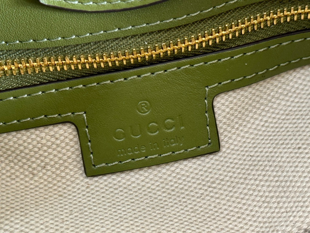 73 SMALL BUCKET BAG 20 IN GREEN SMOOTH CALFSKIN