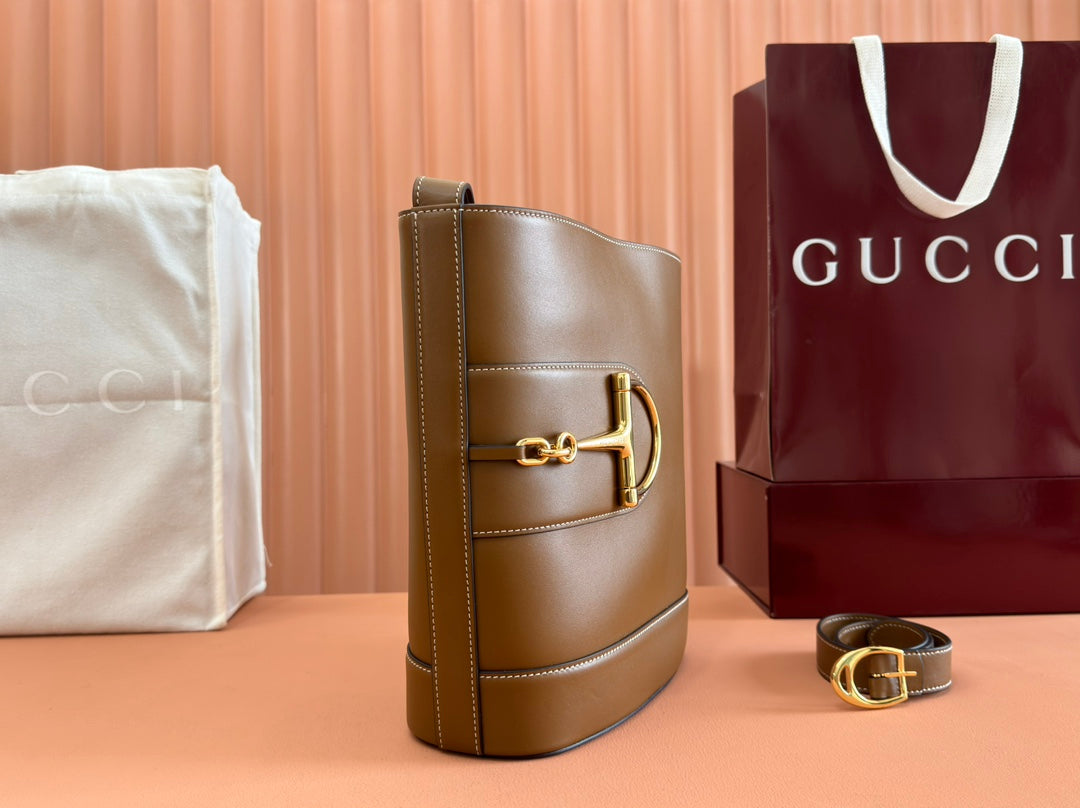 73 MEDIUM BUCKET BAG 27.5 IN BROWN SMOOTH CALFSKIN