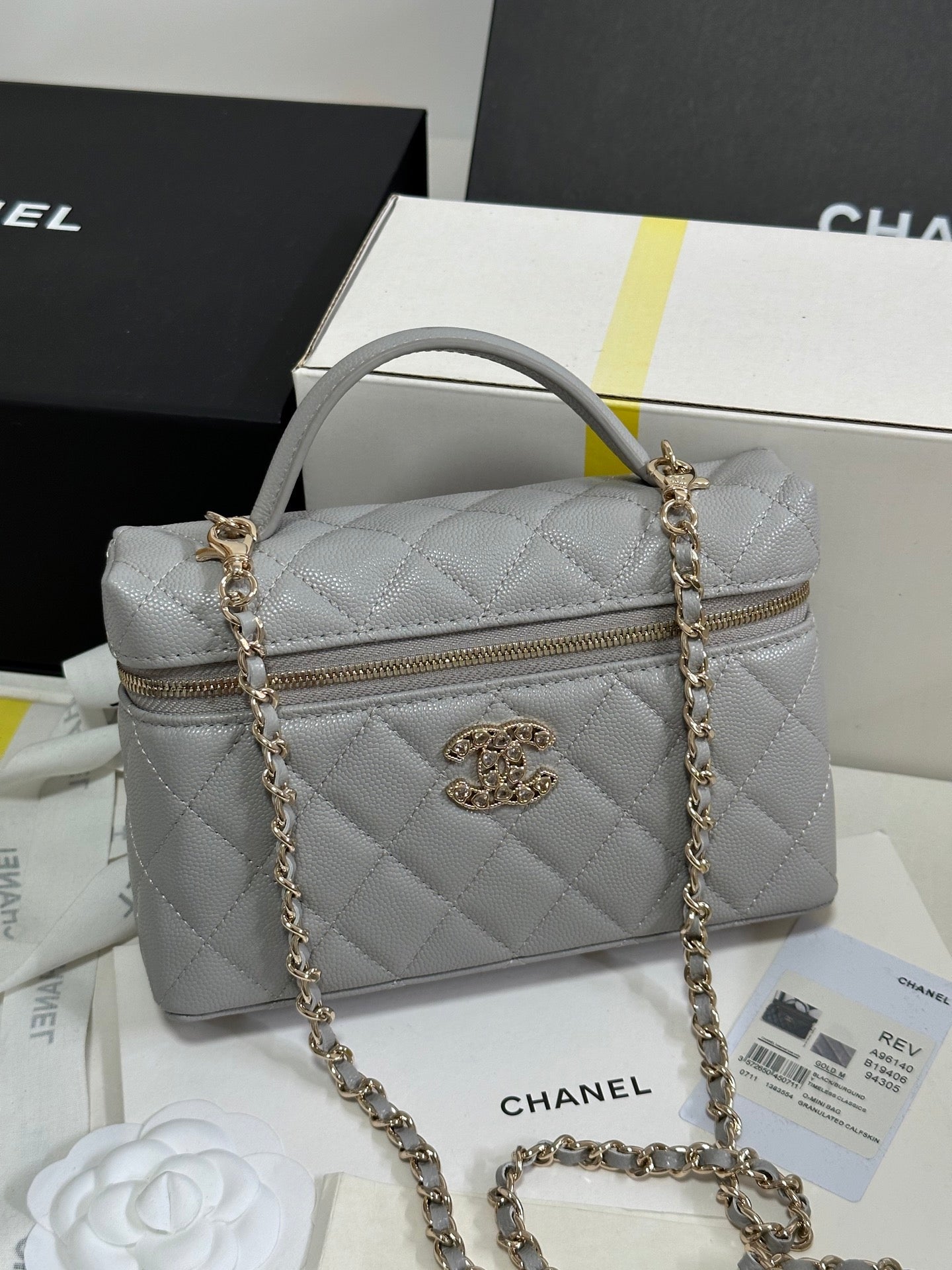 STRASS VANITY QUILTED CASE 19 IN GREY CALFSKIN WITH GOLD METALLIC