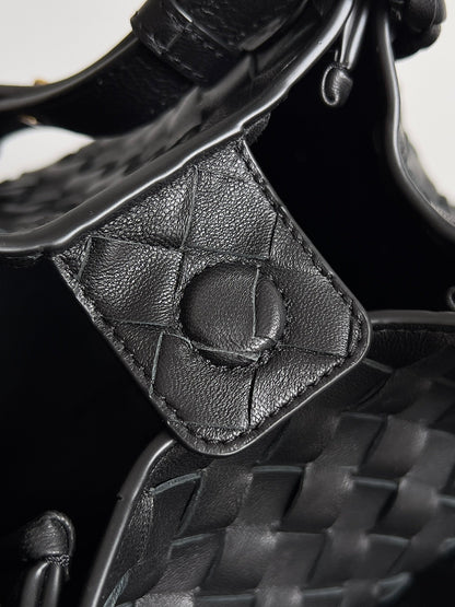 BV Small Parachute 21 Black Lambskin Ghw