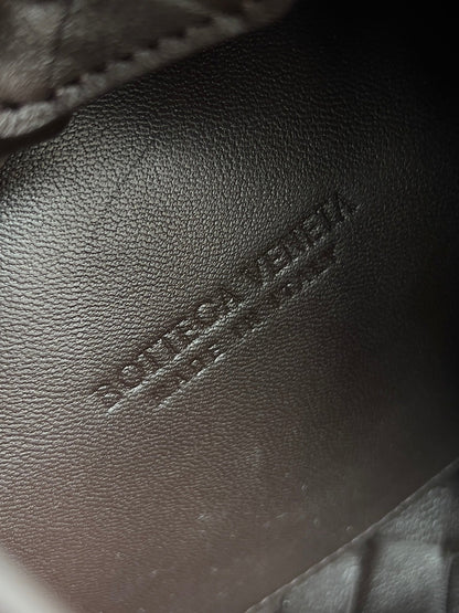 BV Small Parachute 21 Chocolate Lambskin Ghw