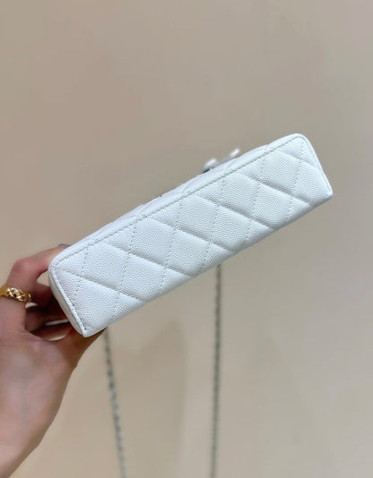 STRASS VANITY QUILTED CASE 19 IN WHITE CALFSKIN WITH GOLD METALLIC
