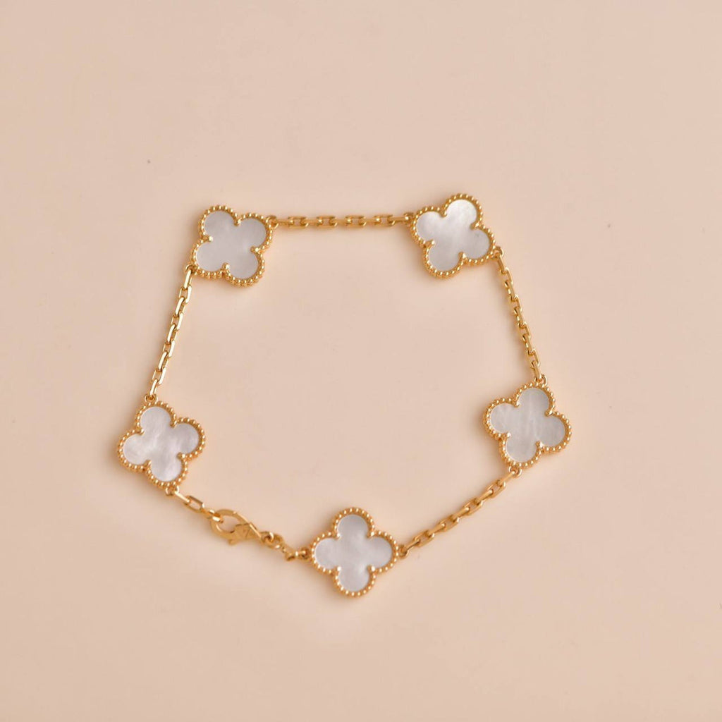 [Clover Jewelry]CLOVER  5 MOTIF WHITE MOP BRACELET