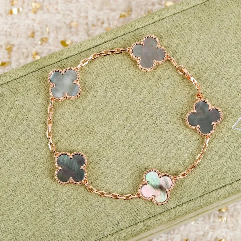 [Clover Jewelry]CLOVER 5 MOTIF GRAY MOP  BRACELET