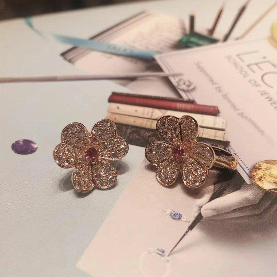 [クローバージュエリー]フリヴォル ピンクゴールド フラワー ダイヤモンドピアス