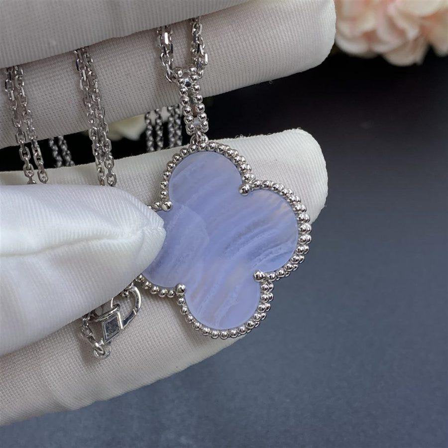 [Clover Jewelery]CLOVER SILVER CHALCEDONY BIG CLOVER NECKLACE