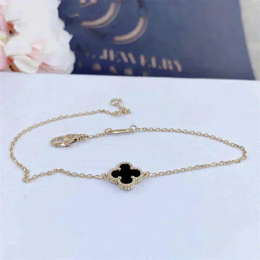 [Clover Jewelry]CLOVER ONYX EINZELNE BLUME ARMBAND