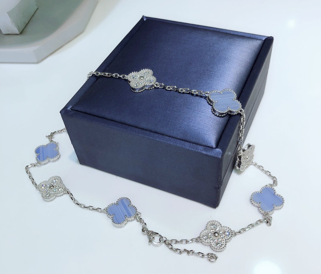 [Clover Jewelry]CLOVERS THE 10-MOTIFS CHALCEDONY DIAMONDS SILVER NECKLACE