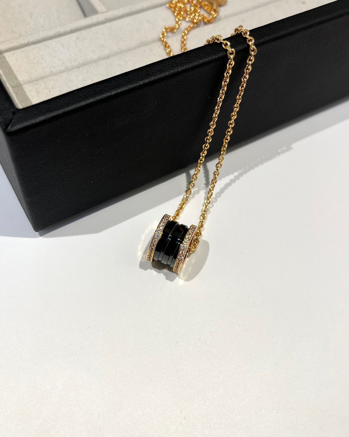 [Clover Jewelery]ZERO 1 BLACK CERAMIC DIAMOND PINK GOLD NECKLACE