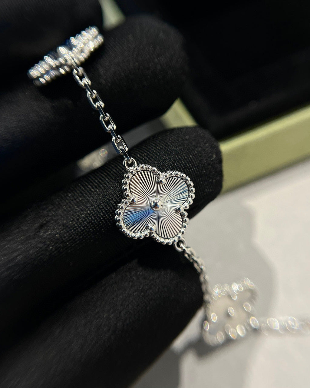 [Clover Jewelry]クローバー シルバー 5モチーフ ブレスレット
